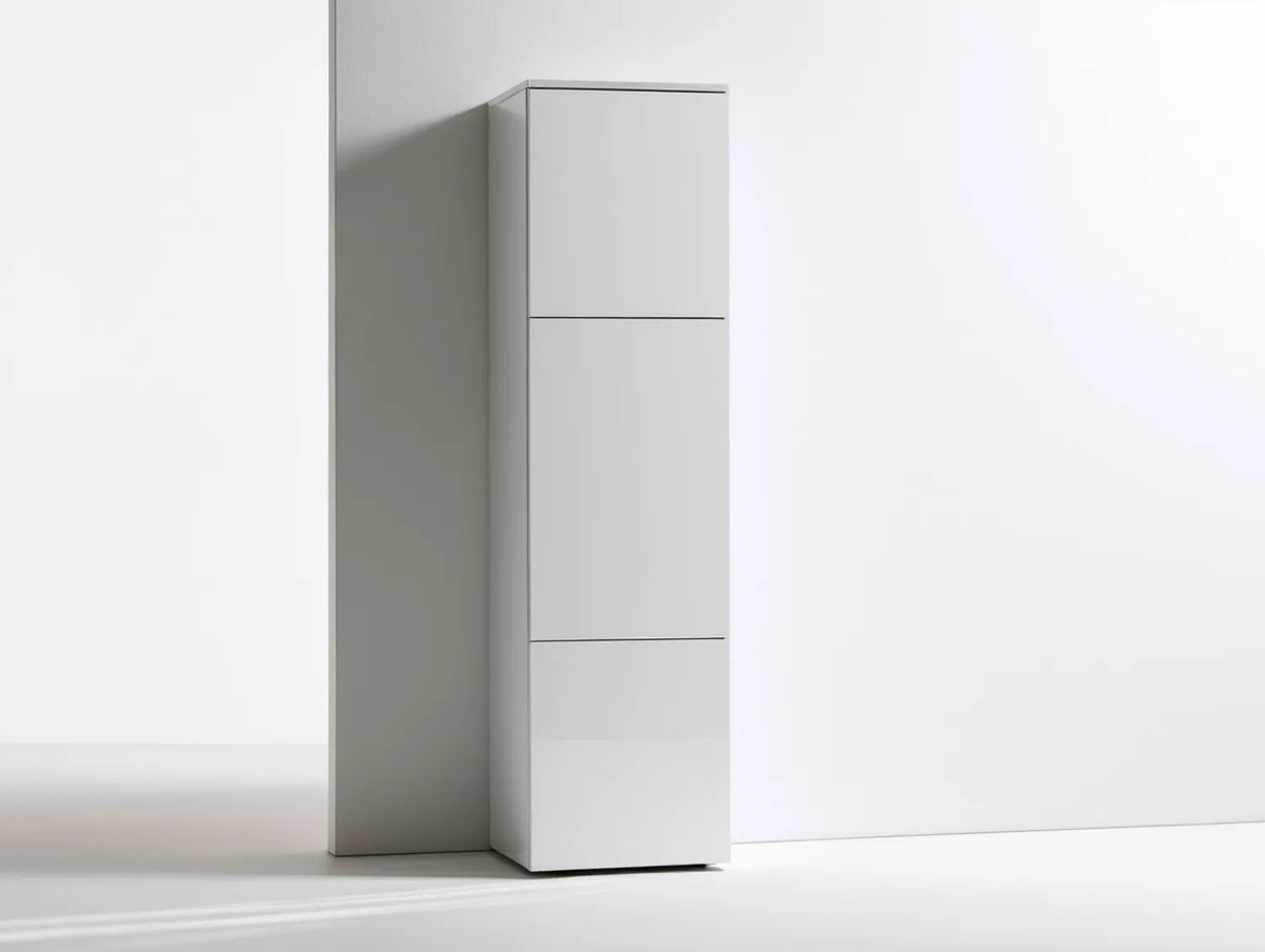 Biała szafka na buty z płyty MDF 60 x 24 x 180 cm
